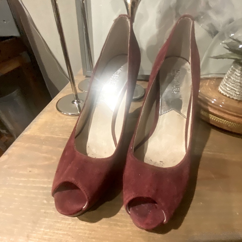 Previously loved Michael Kors heels size 8.5